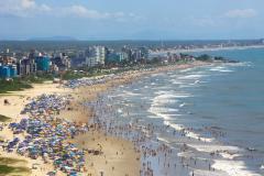 Águas se mantêm próprias para banho no Litoral e Interior
