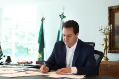 Ratinho Junior propõe o fim da aposentadoria de governadores