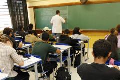 Profissionais PSS da Educação recebem folha complementar