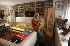Exposição homenageia a crítica de arte Adalice Araújo