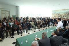 Governador anuncia conjunto de ações para crianças e famílias