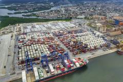 Tempo de espera dos navios nos Portos do Paraná diminui 46%