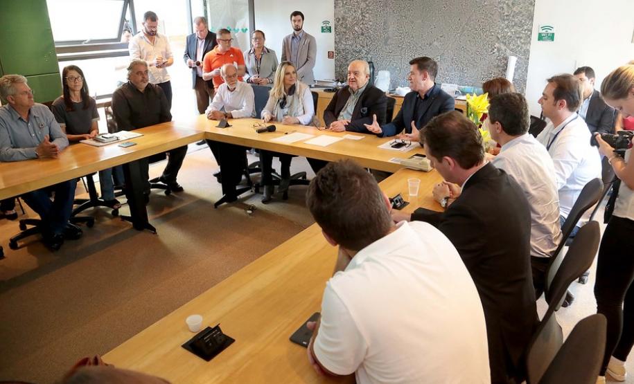 Cida e Greca discutem plano de desenvolvimento da Grande Curitiba Cida e Greca discutem plano de desenvolvimento da Grande Curitiba