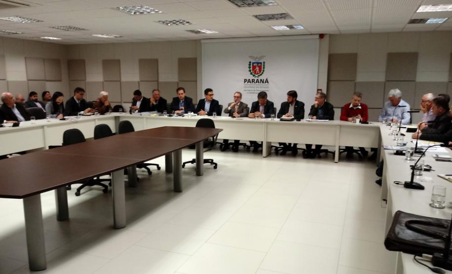 Estudos sobre nova ferrovia são discutidos com o G7 Estudos sobre nova ferrovia são discutidos com o G7