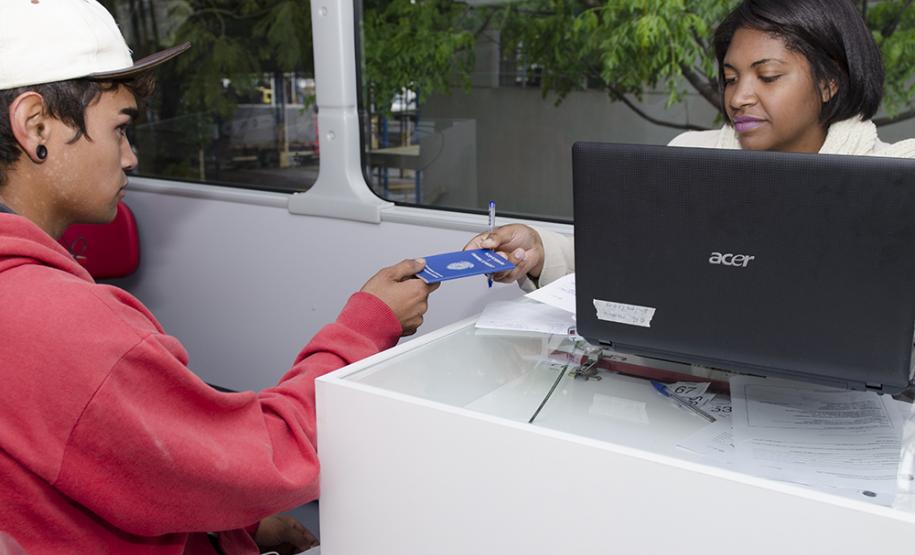 Diminui número de jovens que não estudam nem trabalham Diminui número de jovens que não estudam nem trabalham