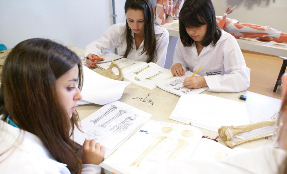 Universidades oferecem vagas para transferência externa