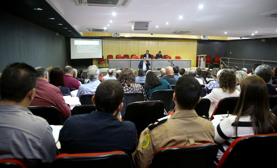 Governo inicia trabalho de renegociação de contratos