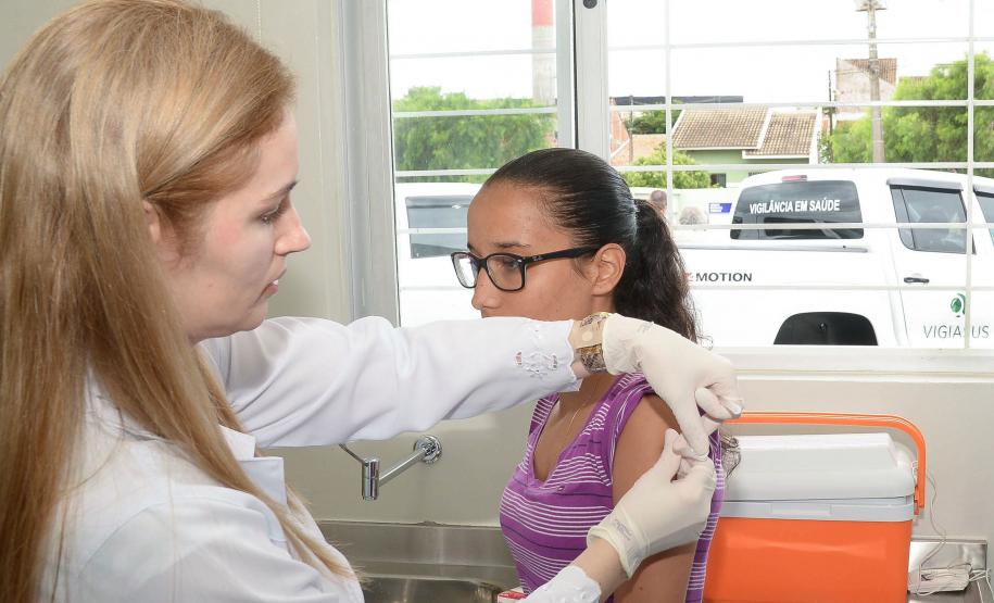 Saúde pleiteia aumento das doses de vacina contra meningite