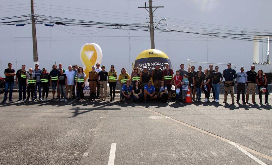 Ação educativa com motociclistas marca o Dia Mundial do Trânsito Ação educativa com motociclistas marca o Dia Mundial do Trânsito
