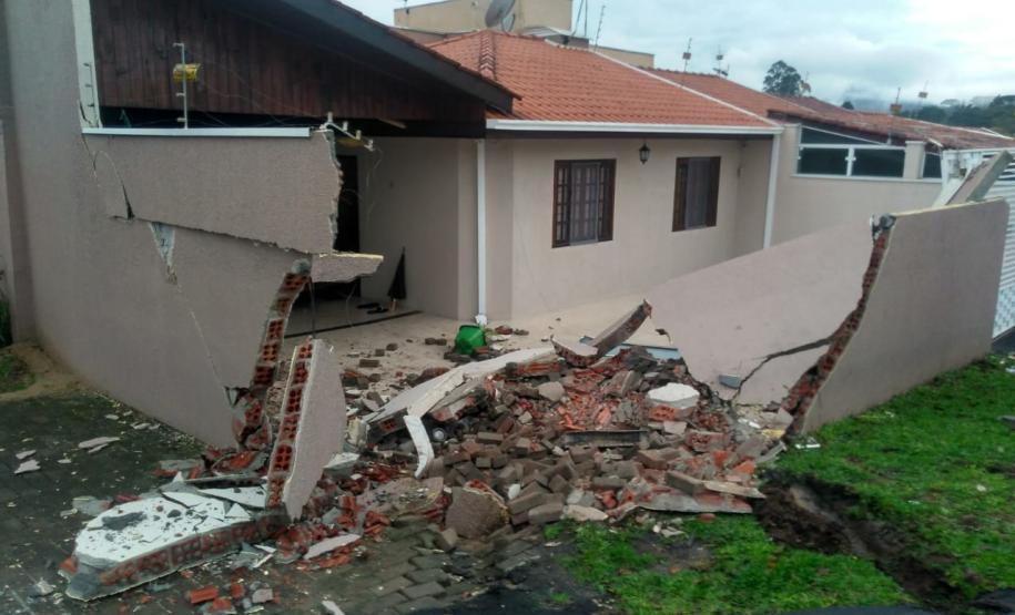 Chega a quase 27 mil o número de pessoas atingidas pelo temporal em todo o Paraná Chega a quase 27 mil o número de pessoas atingidas pelo temporal em todo o Paraná