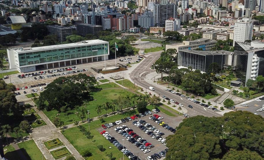 Governo propõe regulamentar cargos em universidades por lei Governo propõe regulamentar cargos em universidades por lei